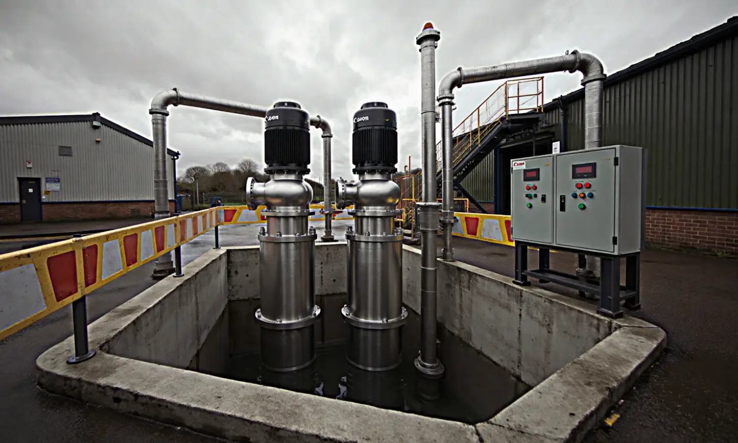 Sewage package pump station